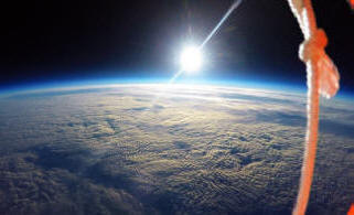 Students film breathtaking curvature of Earth using high-altitude weather balloon
